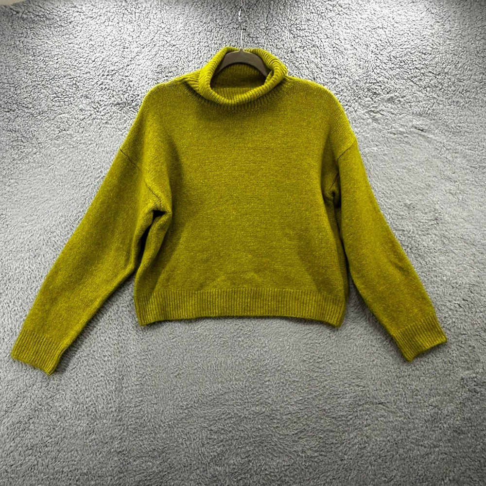 Lili Sidonio Women's Medium Chartreuse Green Turtleneck Crop Knit Sweater
